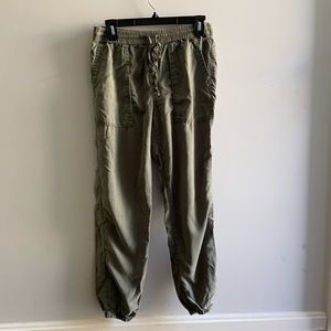 Gap tencel joggers, green color size small